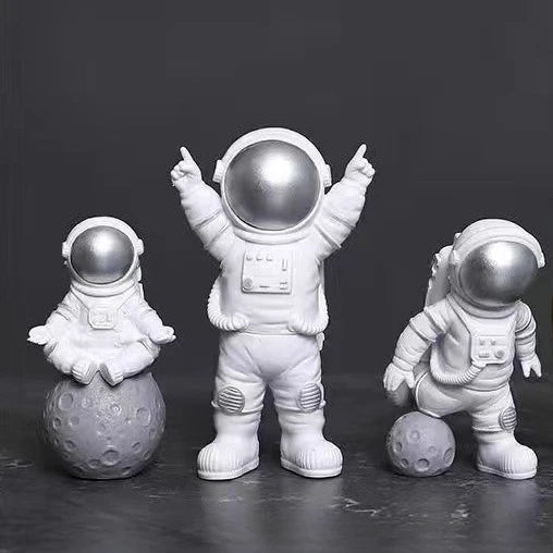 Estátua de Astronauta 4 Peças - CasaZaki