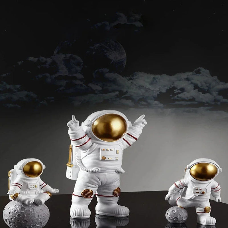 Estátua de Astronauta 4 Peças - CasaZaki